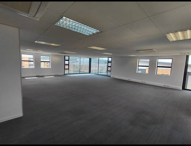 383M² OFFICE TO LET IN PAULSHOF